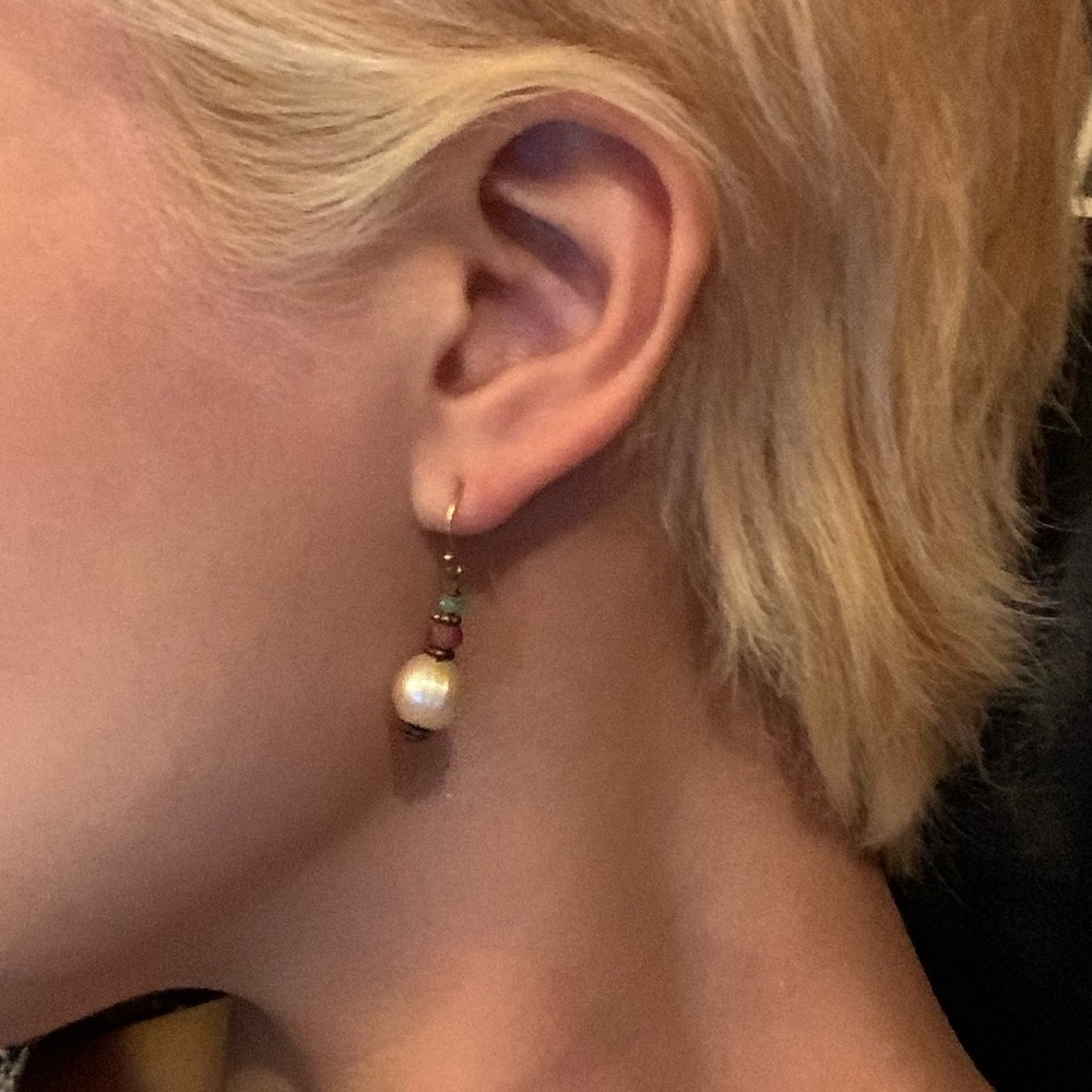 Stauer pearl earrings
